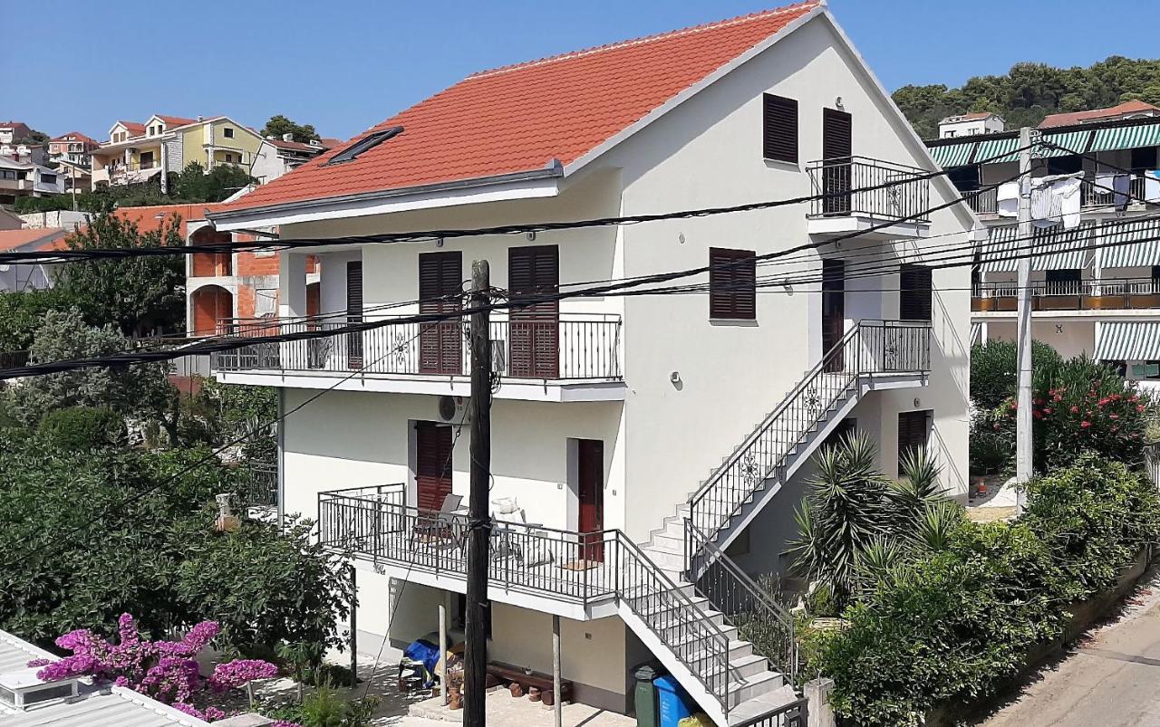 Apartments Figos Trogir Bagian luar foto