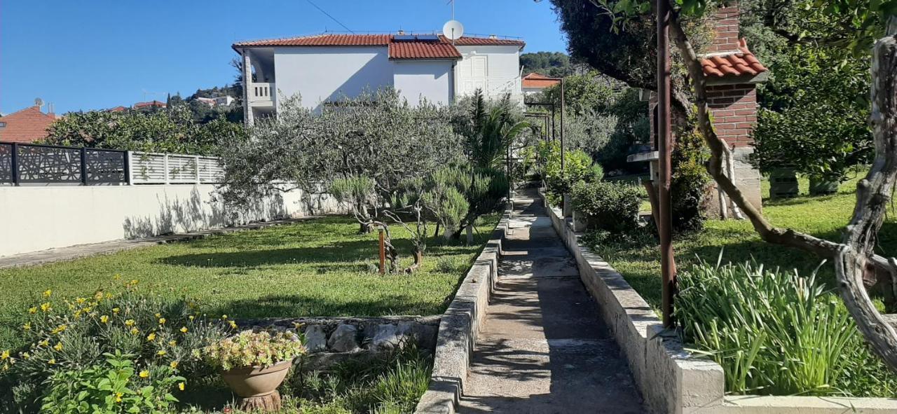 Apartments Figos Trogir Bagian luar foto