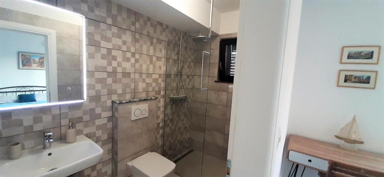 Apartments Figos Trogir Bagian luar foto